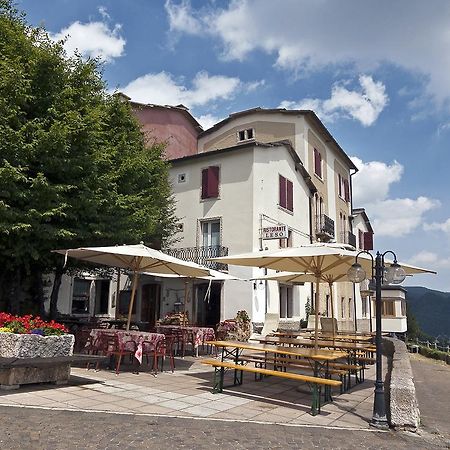 Albergo Ristorante Leso Bosco Chiesanuova Exteriör bild